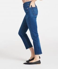 CQY Friend - Demure Clothing