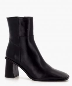 Alohas Leather West Block-Heeled Boots - Solid Black