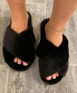 Fado Accessories Faux Fur Slipper Black
