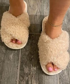 Fado Faux Shearling Slippers Cream