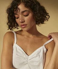 AMO Scallop Knit Cami - White