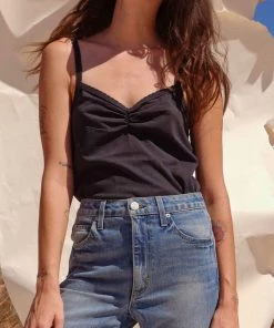 AMO Scallop Knit Cami - Vintage Black