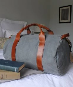 Boarding Pass Voyager Waxed Weekender Bag - Charcoal Grey
