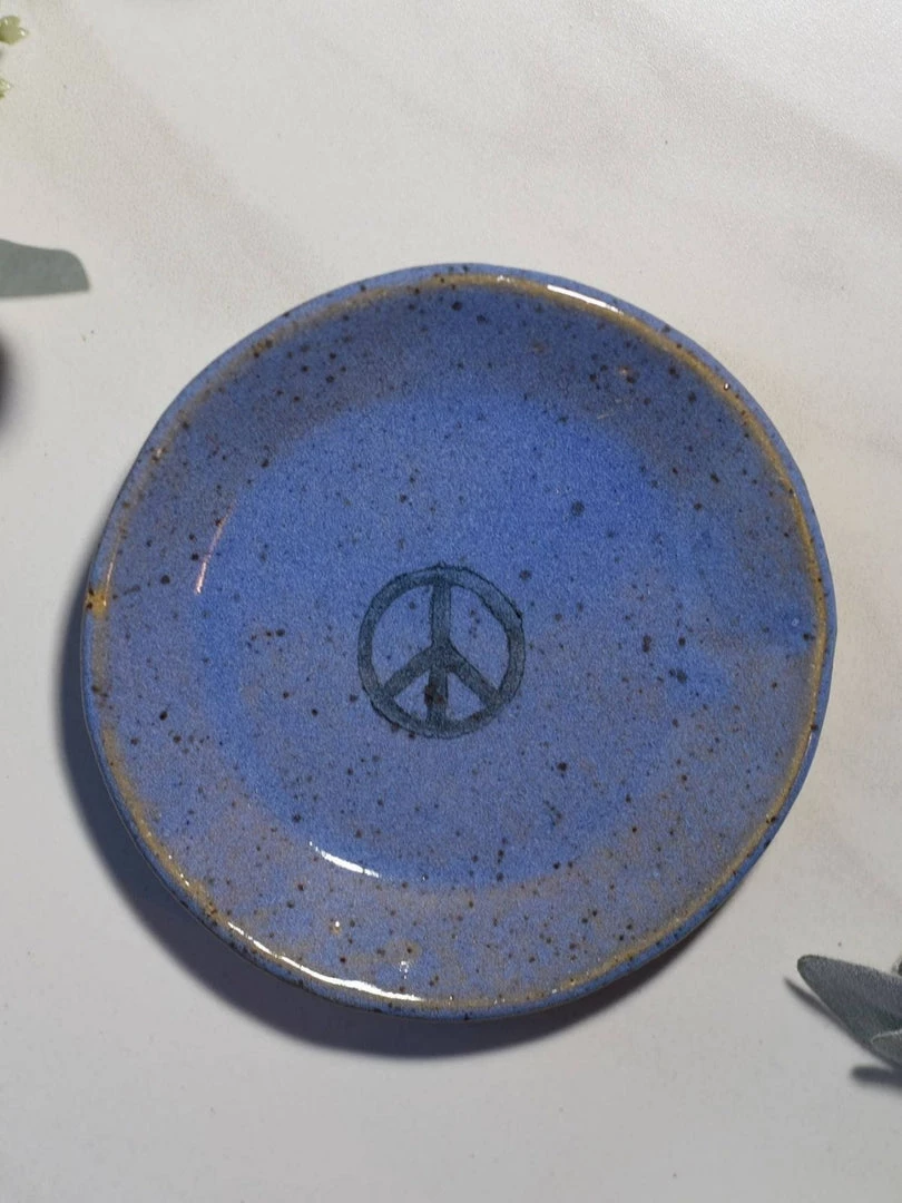 Mud & Maker Accessories Mini Plate - Peace Sign 3 Mud & Maker Accessories Mini Plate - Peace Sign