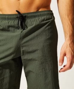 Solid & Striped The California - Olive Seersucker 9 Solid & Striped The California - Olive Seersucker